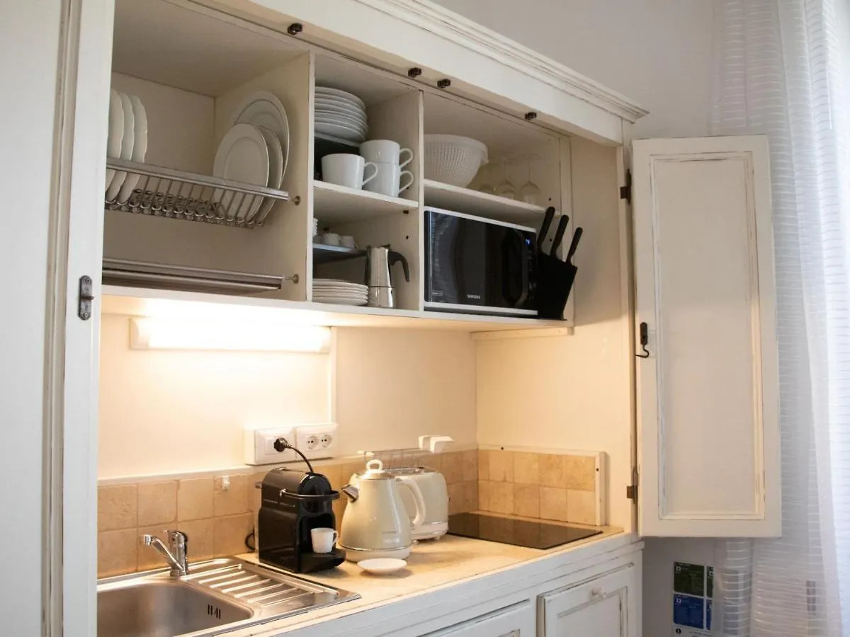 The Best Rent - Three-Bedroom Apartment Close To Colosseo Roma 0*,  Italia