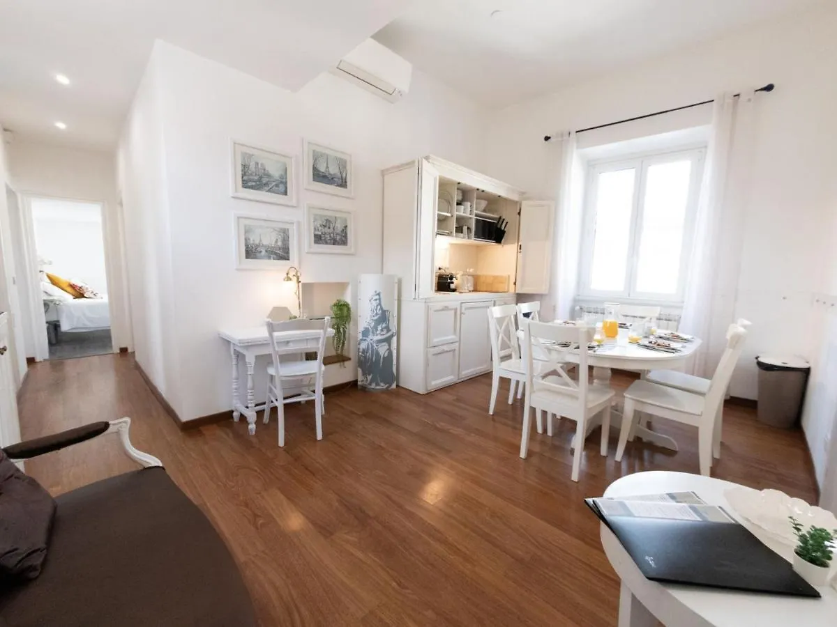 The Best Rent - Three-Bedroom Apartment Close To Colosseo Roma